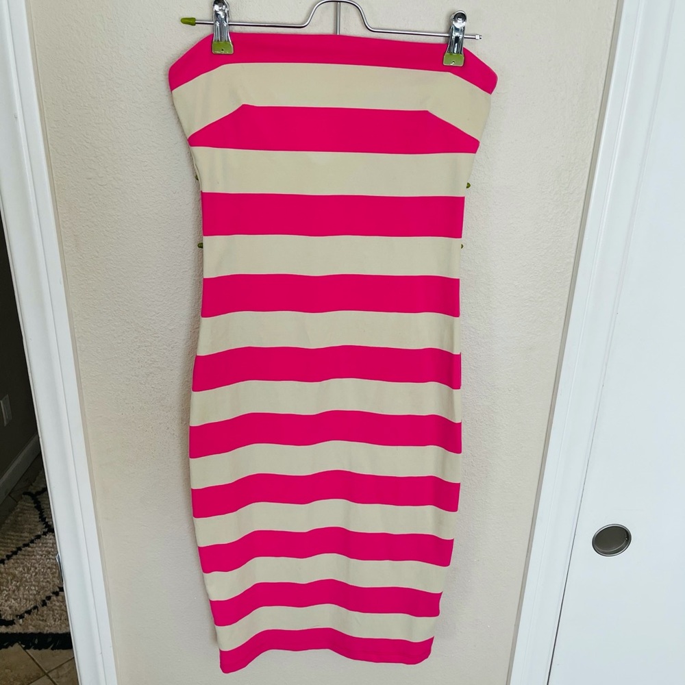 BEBE strapless dress!!